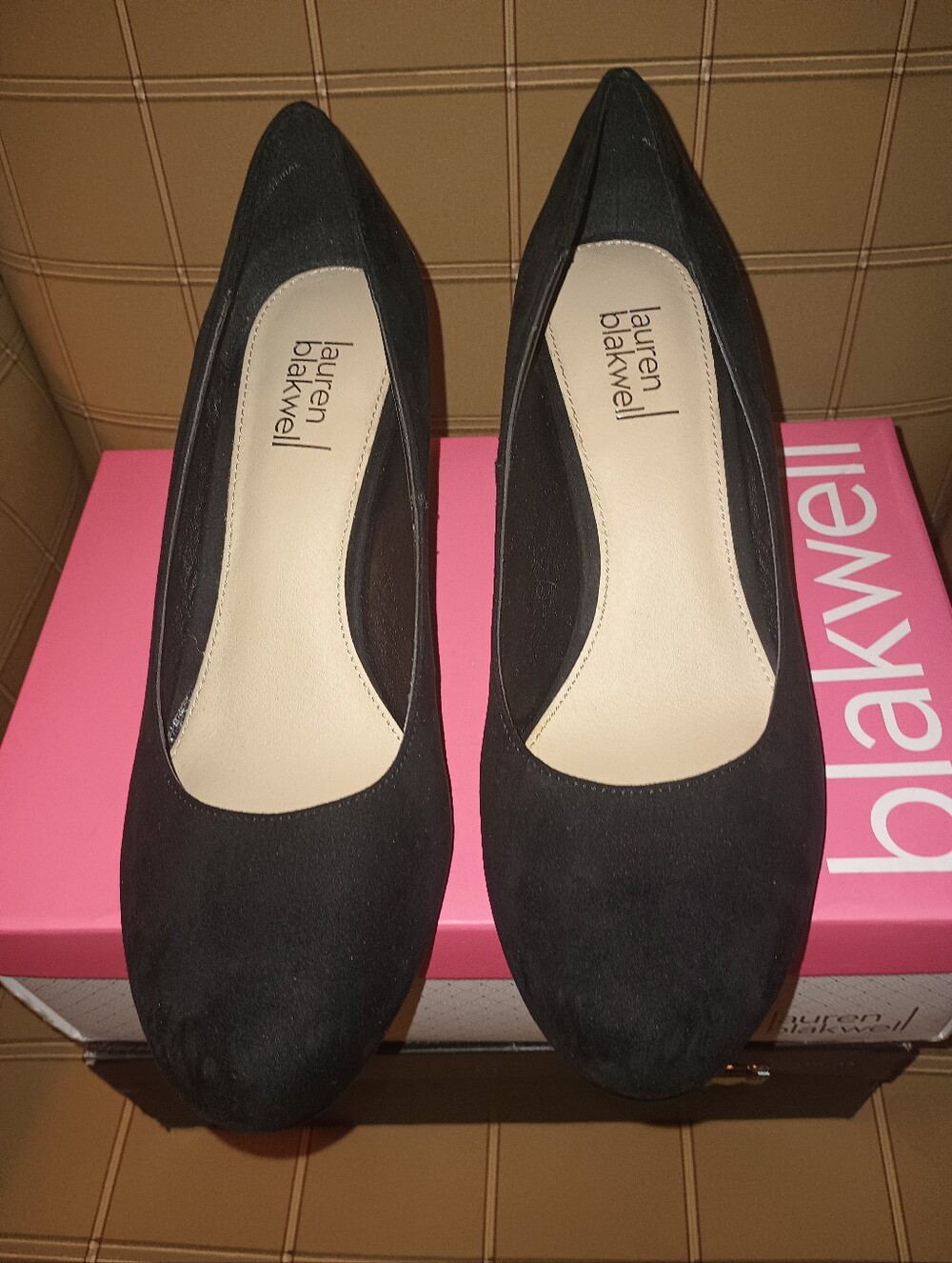NWT Black Suede Round-Toe Wedge SZ9